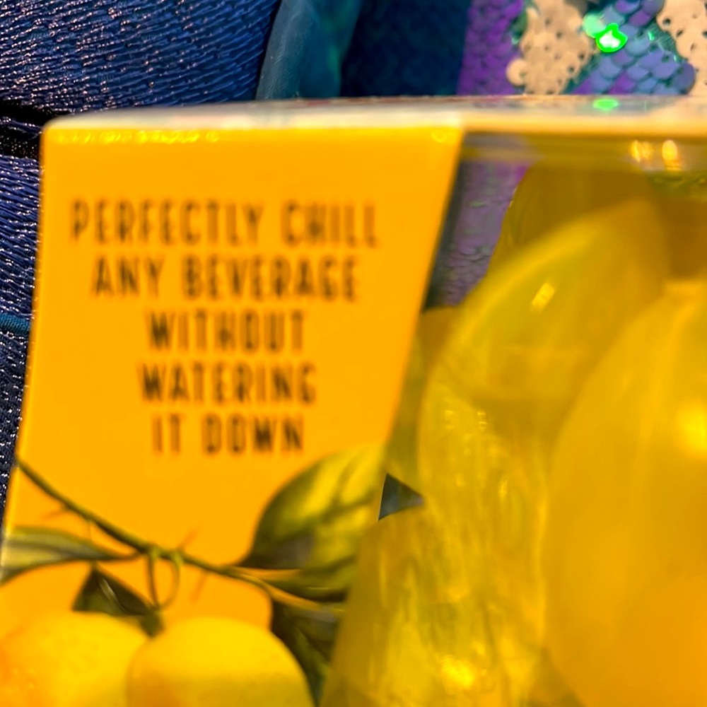 NWT 24 Piece Lemon Chillers Reusable Ice Cubes with Unbreakable Wine Glass - Picture 11 of 14